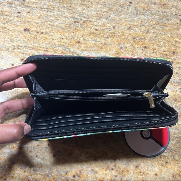 Pokémon Loungefly Wallet - Picture 2 of 3